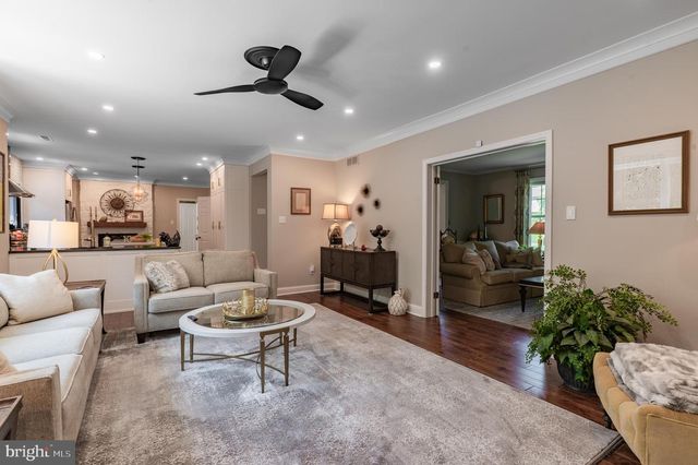 5765 N DEER RUN RD, Doylestown, PA 18902