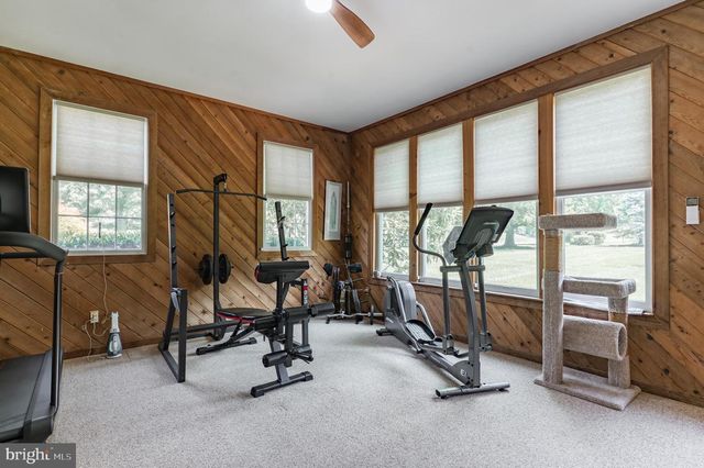 5765 N DEER RUN RD, Doylestown, PA 18902