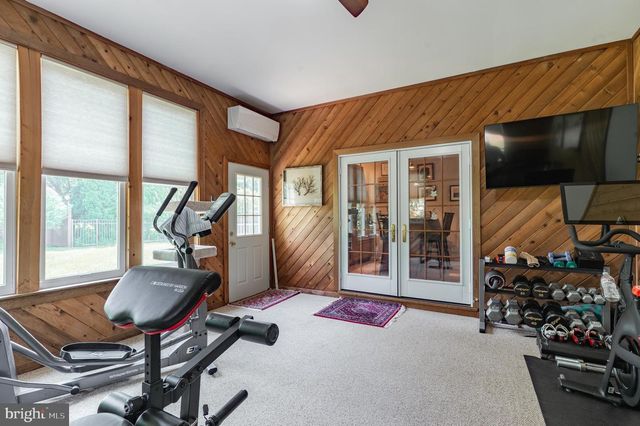 5765 N DEER RUN RD, Doylestown, PA 18902