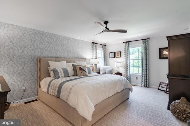 5765 N DEER RUN RD, Doylestown, PA 18902
