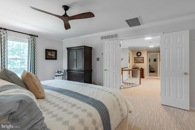 5765 N DEER RUN RD, Doylestown, PA 18902