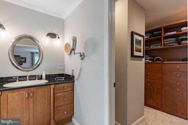 5765 N DEER RUN RD, Doylestown, PA 18902