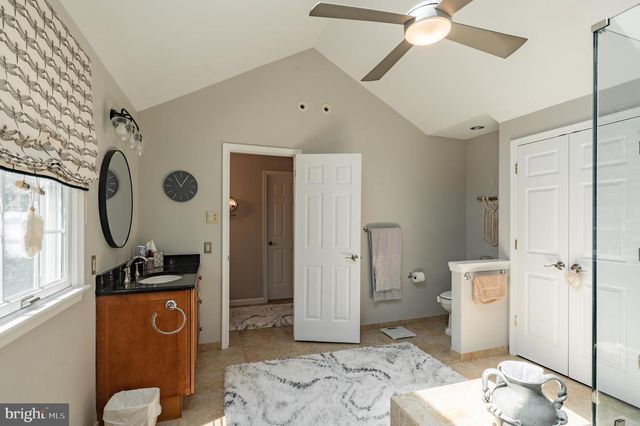 5765 N DEER RUN RD, Doylestown, PA 18902