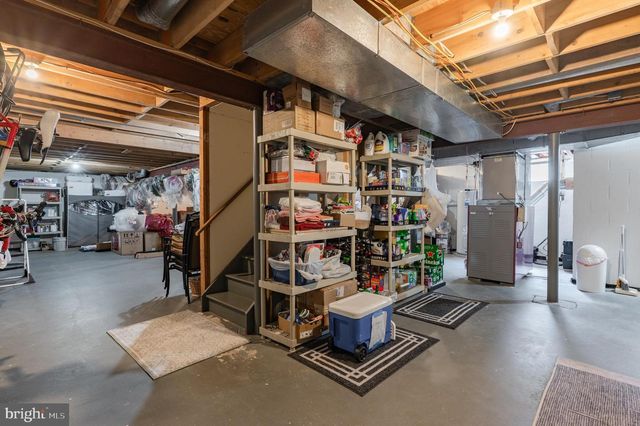 5765 N DEER RUN RD, Doylestown, PA 18902