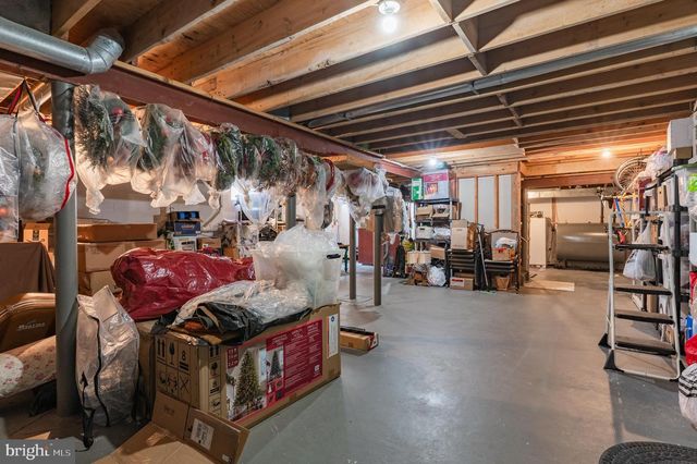 5765 N DEER RUN RD, Doylestown, PA 18902