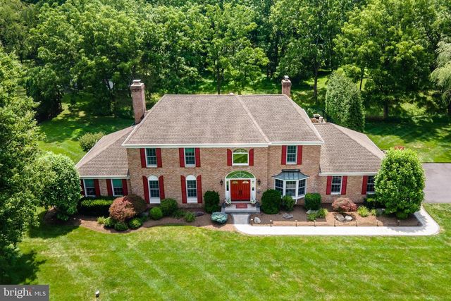 5765 N DEER RUN RD, Doylestown, PA 18902