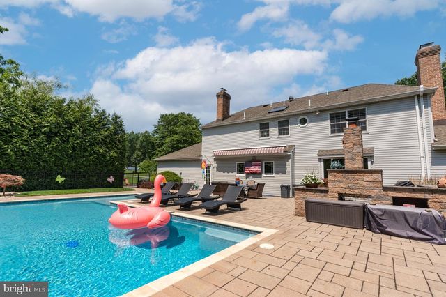 5765 N DEER RUN RD, Doylestown, PA 18902