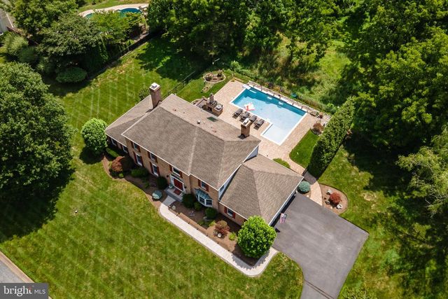 5765 N DEER RUN RD, Doylestown, PA 18902