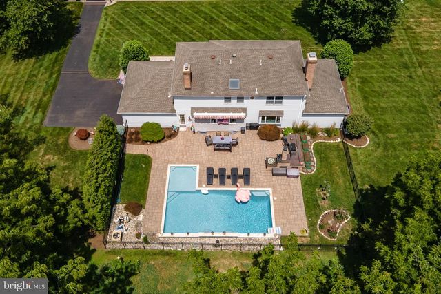 5765 N DEER RUN RD, Doylestown, PA 18902