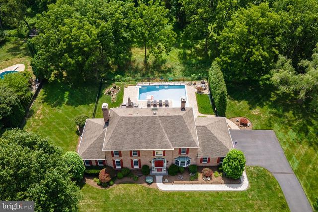 5765 N DEER RUN RD, Doylestown, PA 18902