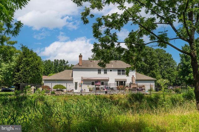 5765 N DEER RUN RD, Doylestown, PA 18902