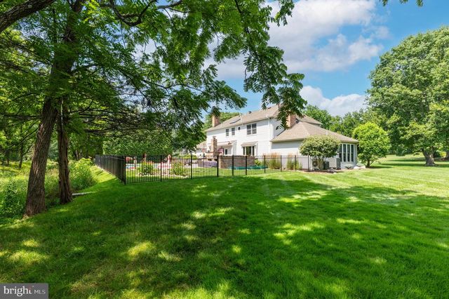 5765 N DEER RUN RD, Doylestown, PA 18902