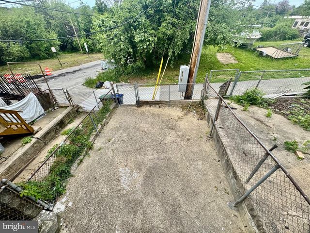6 WHEELER AVE, Baltimore, MD 21223