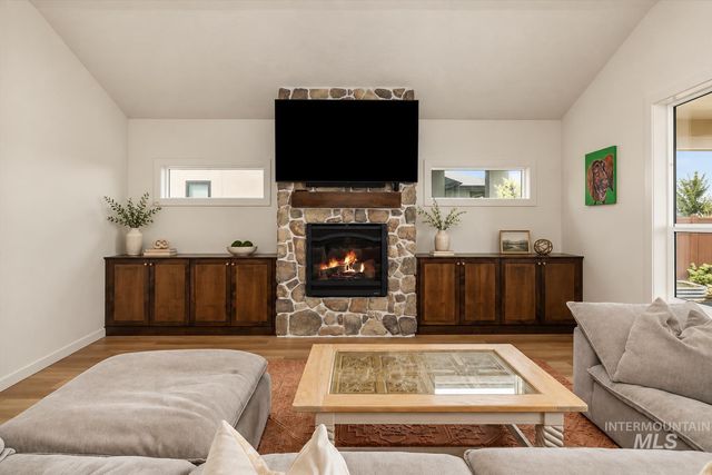 3276 N Fire Flower Ave, Star, ID 83669