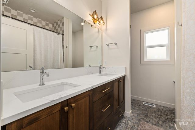 3276 N Fire Flower Ave, Star, ID 83669