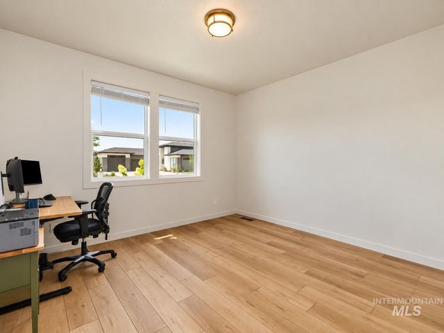 3276 N Fire Flower Ave, Star, ID 83669