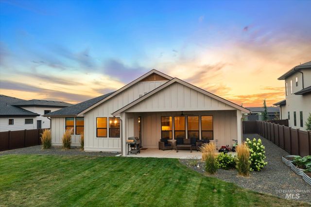 3276 N Fire Flower Ave, Star, ID 83669