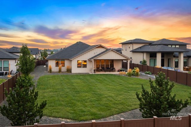 3276 N Fire Flower Ave, Star, ID 83669