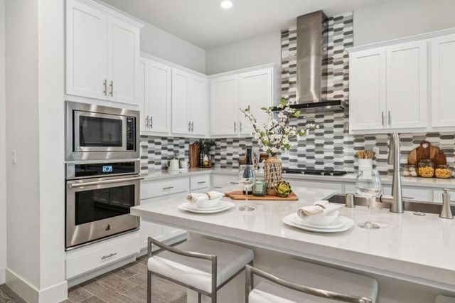 818 Anson Lane, Burlingame, CA 94010