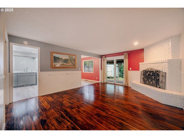 830 IRONWOOD Dr Se, Salem, OR 97306