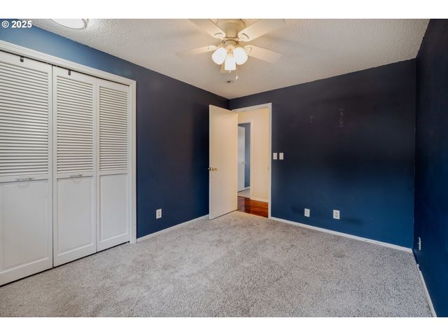 830 IRONWOOD Dr Se, Salem, OR 97306