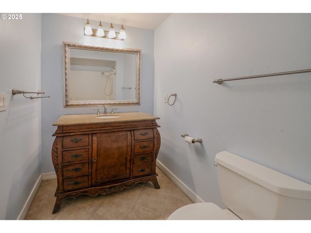 830 IRONWOOD Dr Se, Salem, OR 97306