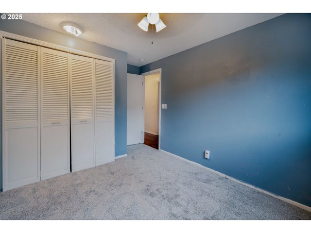 830 IRONWOOD Dr Se, Salem, OR 97306