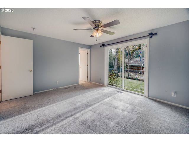 830 IRONWOOD Dr Se, Salem, OR 97306