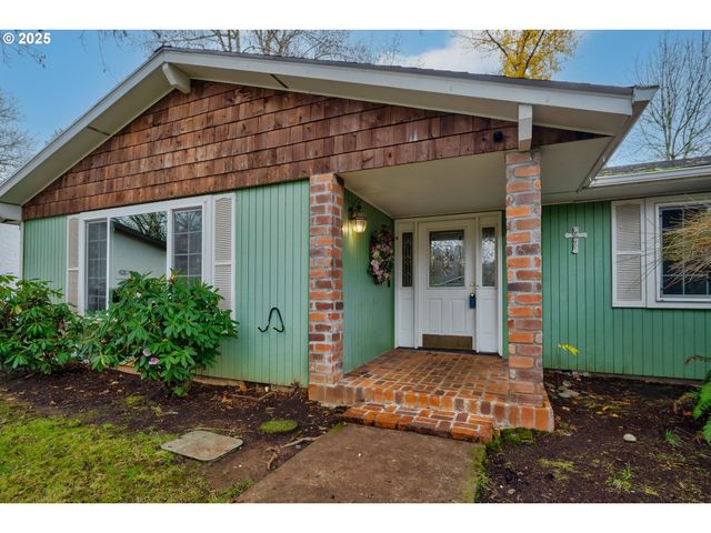 830 IRONWOOD Dr Se, Salem, OR 97306