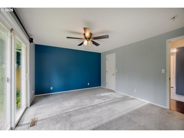 830 IRONWOOD Dr Se, Salem, OR 97306