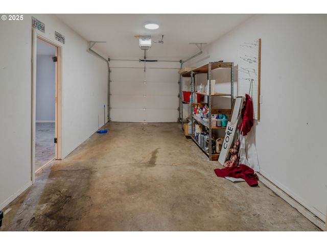 830 IRONWOOD Dr Se, Salem, OR 97306