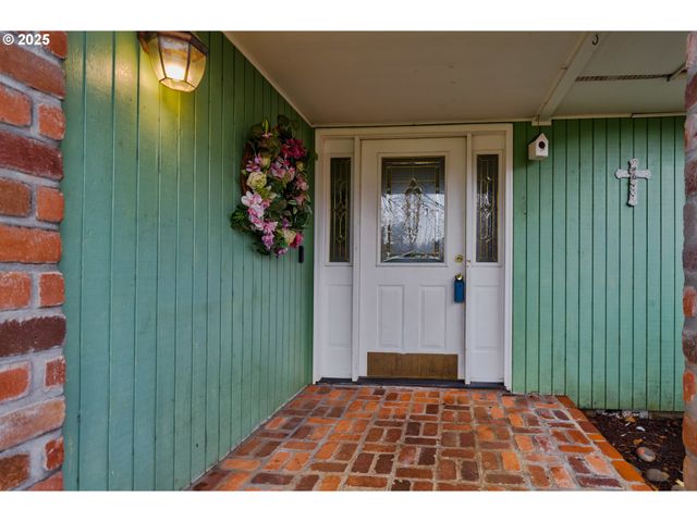 830 IRONWOOD Dr Se, Salem, OR 97306