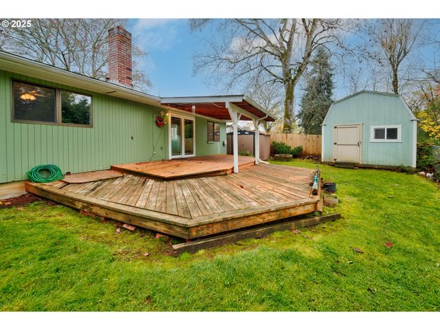 830 IRONWOOD Dr Se, Salem, OR 97306