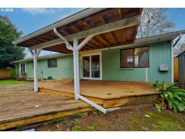 830 IRONWOOD Dr Se, Salem, OR 97306