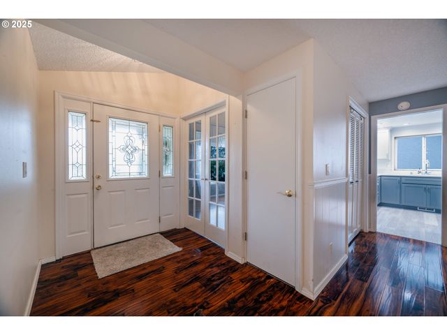 830 IRONWOOD Dr Se, Salem, OR 97306