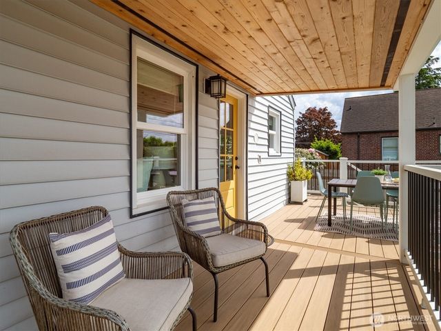8311 19th Avenue NW, Seattle, WA 98117