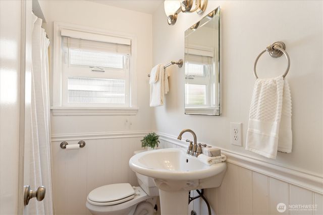 8311 19th Avenue NW, Seattle, WA 98117