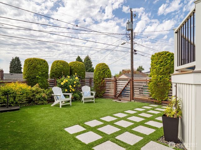 8311 19th Avenue NW, Seattle, WA 98117