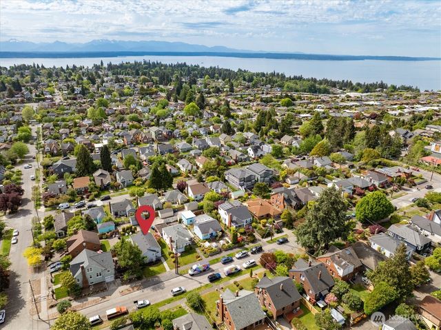 8311 19th Avenue NW, Seattle, WA 98117