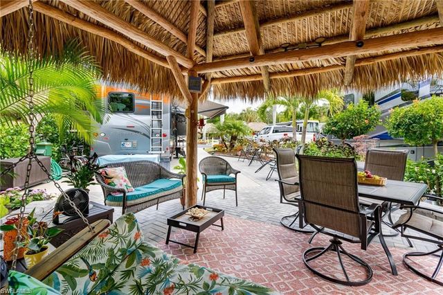 13580 Snook CIR, Naples, FL 34114