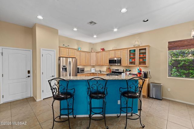 12304 N Lost Shadow Court, Marana, AZ 85658
