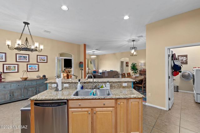 12304 N Lost Shadow Court, Marana, AZ 85658