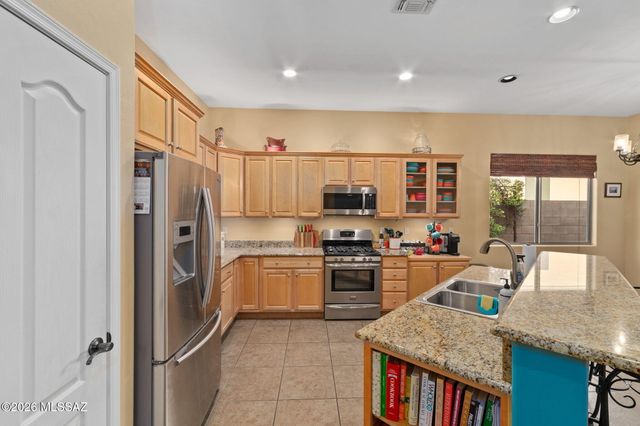 12304 N Lost Shadow Court, Marana, AZ 85658