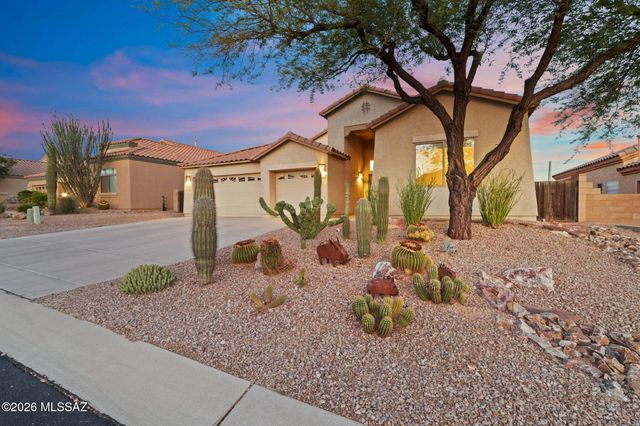 12304 N Lost Shadow Court, Marana, AZ 85658