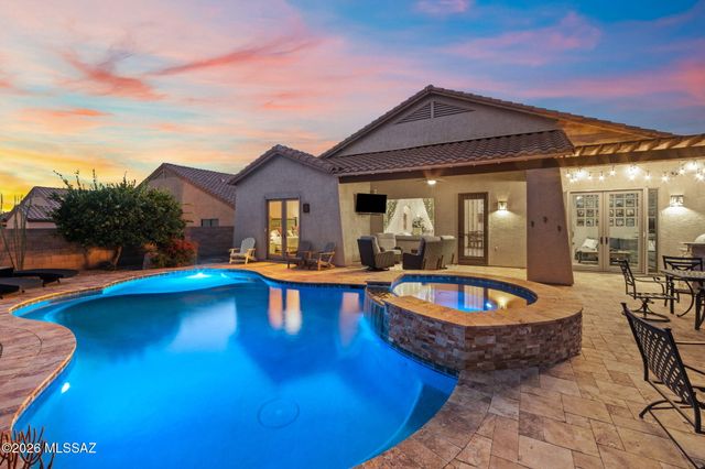 12304 N Lost Shadow Court, Marana, AZ 85658