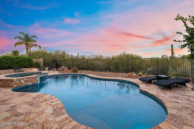 12304 N Lost Shadow Court, Marana, AZ 85658