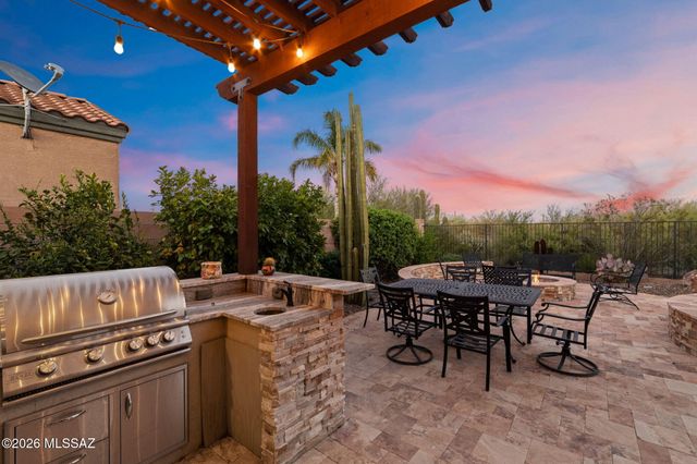 12304 N Lost Shadow Court, Marana, AZ 85658