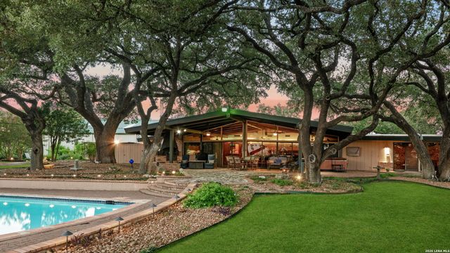 7142 Oakridge, San Antonio, TX 78229