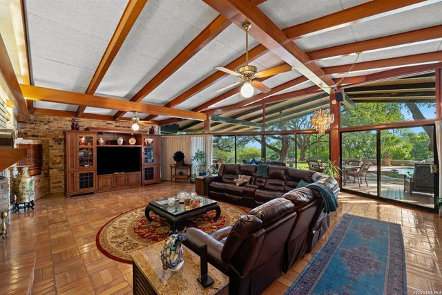 7142 Oakridge, San Antonio, TX 78229