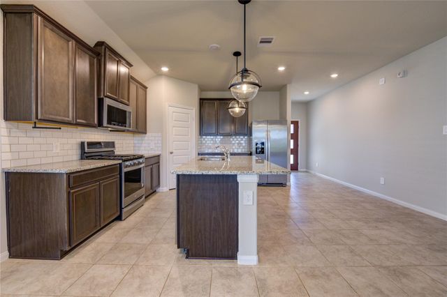 1207 Cascade Hills Drive, Rosharon, TX 77583